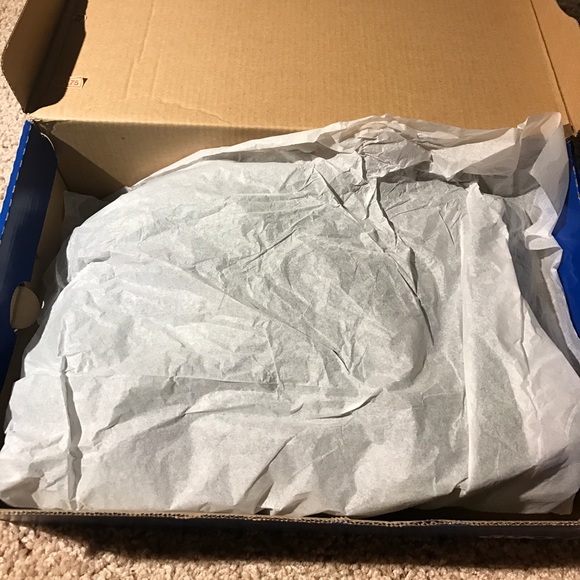 Brand new Asics Gel Kayano Knit - Picture 6 of 7